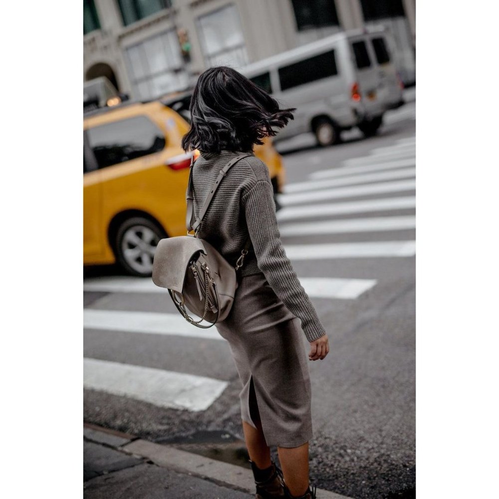 Aritzia Mika Cashmere & Wool Funnel Cowl Turtleneck Sweater Boxy Oversized Cozy - Picture 15 of 15